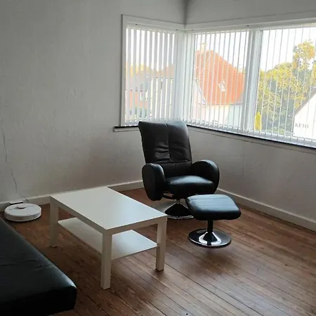 Cozy Close To The Station & Center