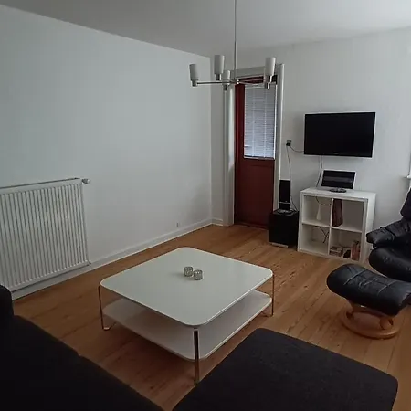 Cozy Close To The Station & Center Apartamento