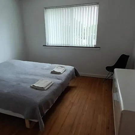 Cozy Close To The Station & Center